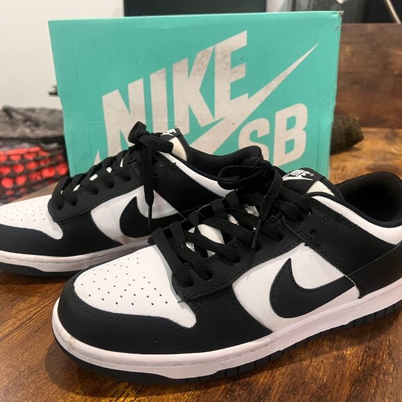 Nike SB DUNK LOW PRO Pandas UNISEX 8M /9.5W - Picture 1 of 7